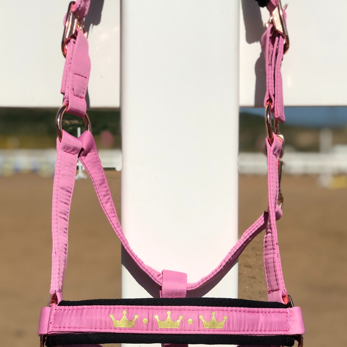 1pc Memory Fabric Horse Halter Durable Soft Equestrian Headgear With Anti Chafe Lining And Rose Golden Buckles Available In Large Medium And Small Sizes Without Battery