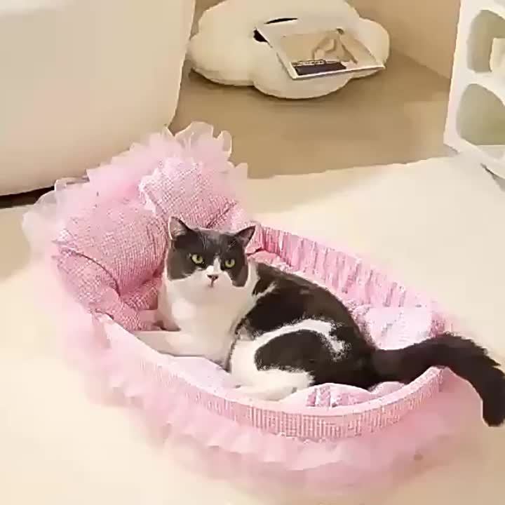 All Season Pet Bed for Dogs and Cats Checkered Small Bed with Soft Plush Fabric Washable and Detachable Pet Mat Non Sticky to Fur Easy to Clean Ruffle Details Cozy Sleeping for Indoor Cats and Small Dogs