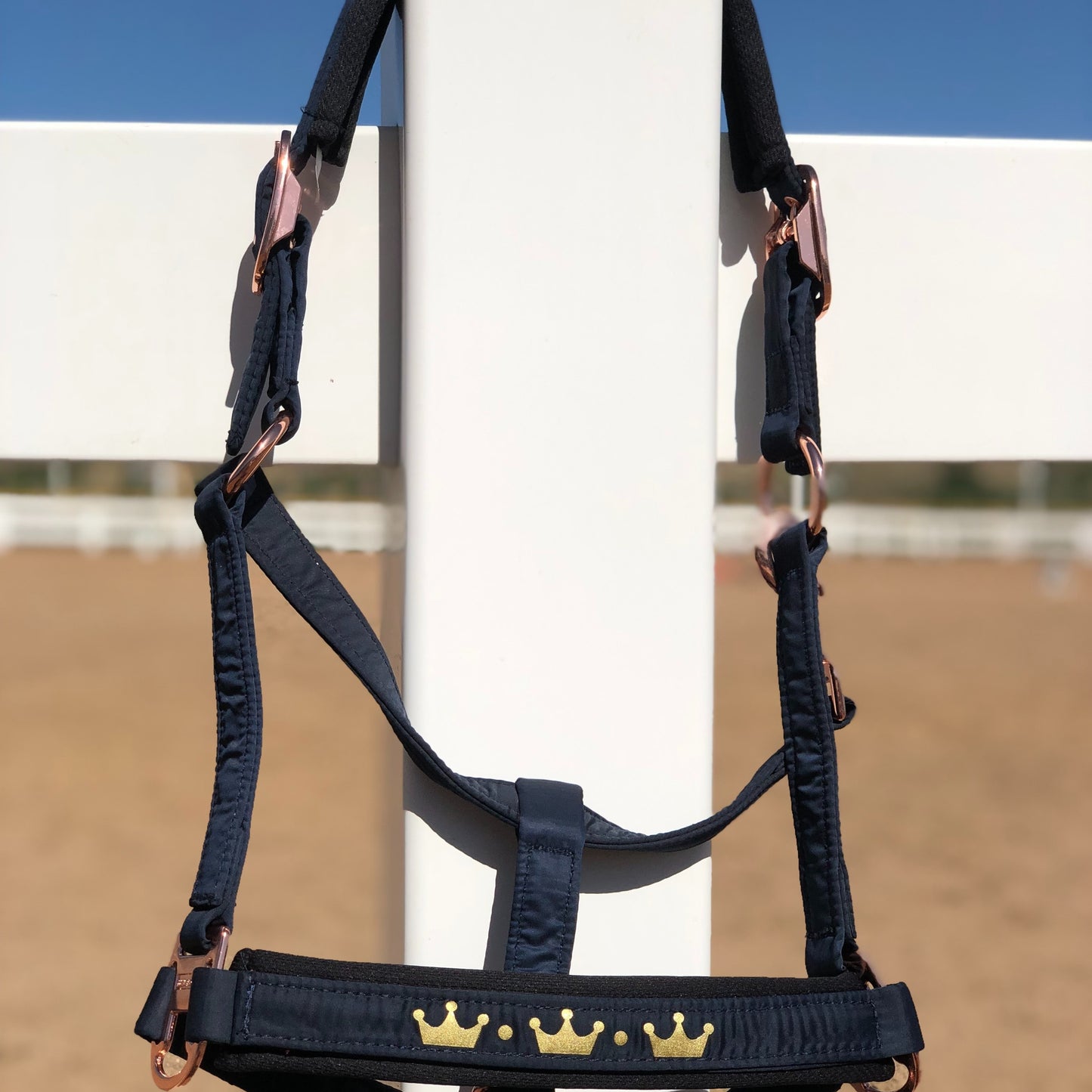 1pc Memory Fabric Horse Halter Durable Soft Equestrian Headgear With Anti Chafe Lining And Rose Golden Buckles Available In Large Medium And Small Sizes Without Battery
