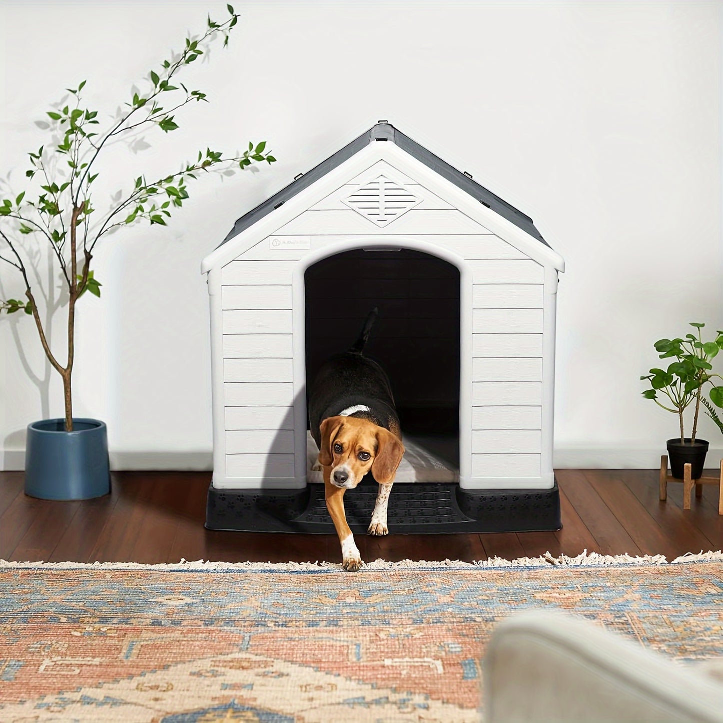 Durable Waterproof Plastic Dog House For Small To Large Dogs